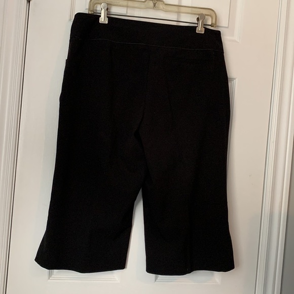 Reitmans petites black wide-leg capris - Picture 4 of 8